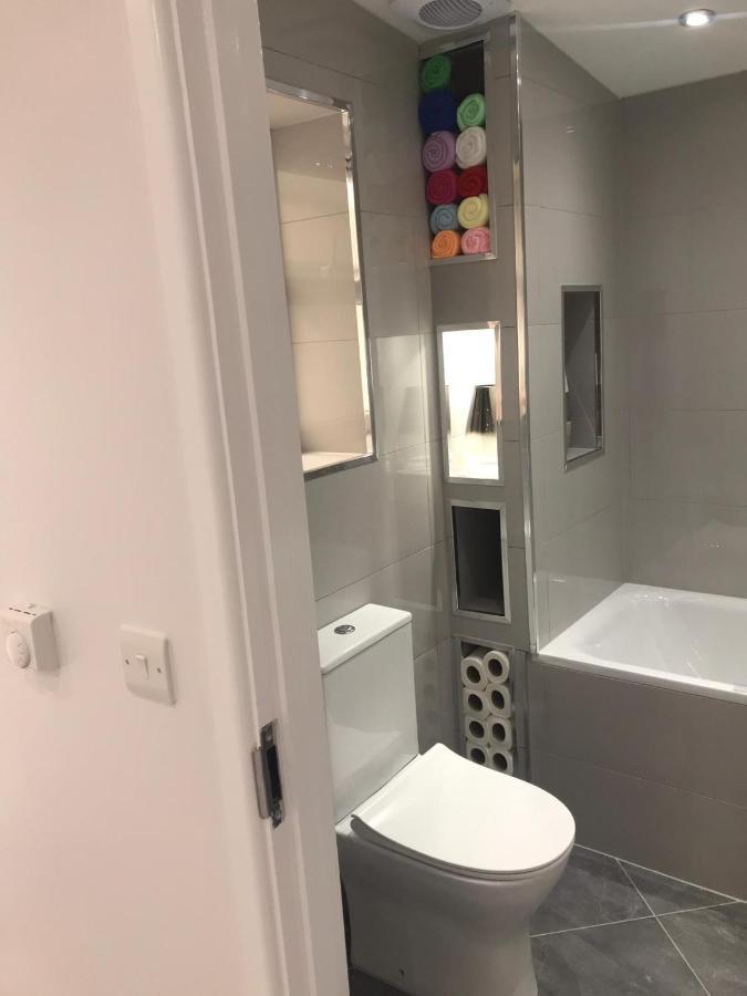 One Bedroom Apartment Goodmayes Exteriör bild